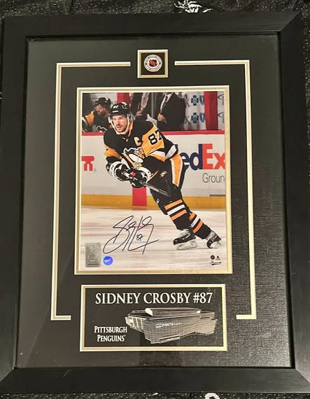 Signed Sidney Crosby Frame