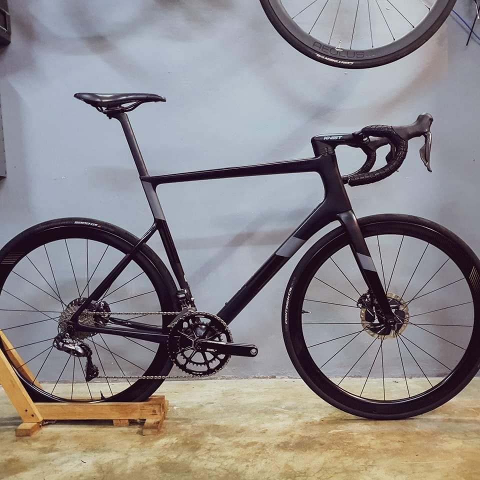 Cannondale SuperSix Evo bike (Size 58/XL, Like New)