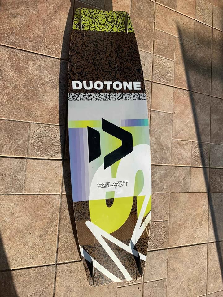 Duotone Select Blue 2024 Twintip Kiteboard (142x42, - Used)