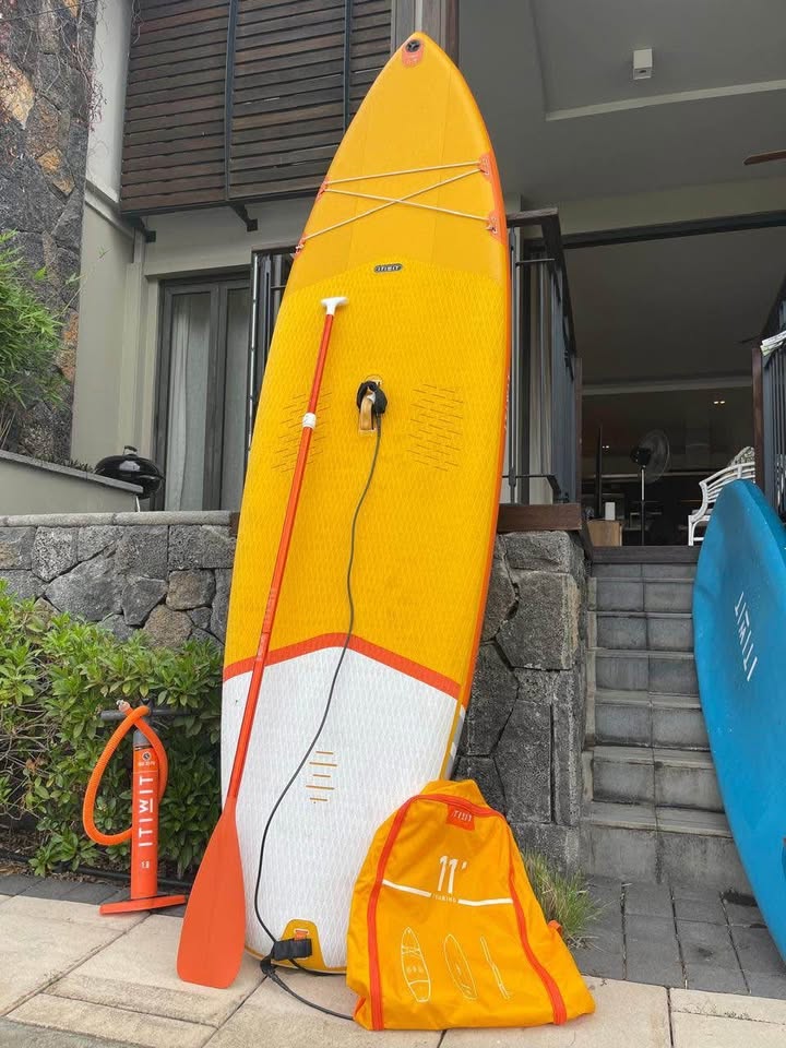 11ft Stand Up Paddle Board Set (XL, Like New)