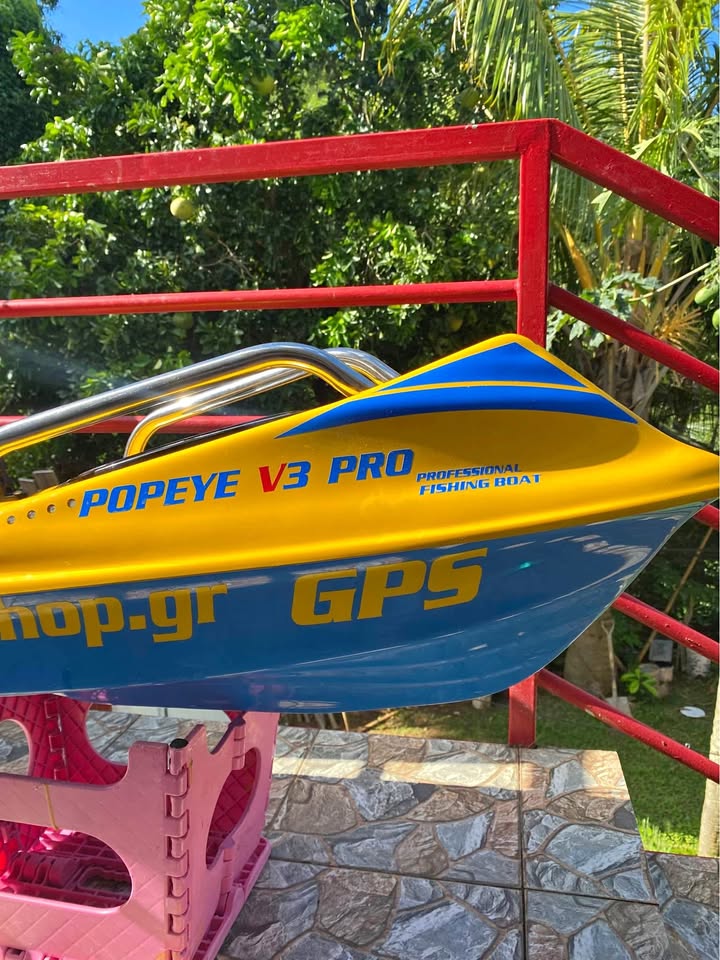 Popeye V3 Professional RC Fishing Boat