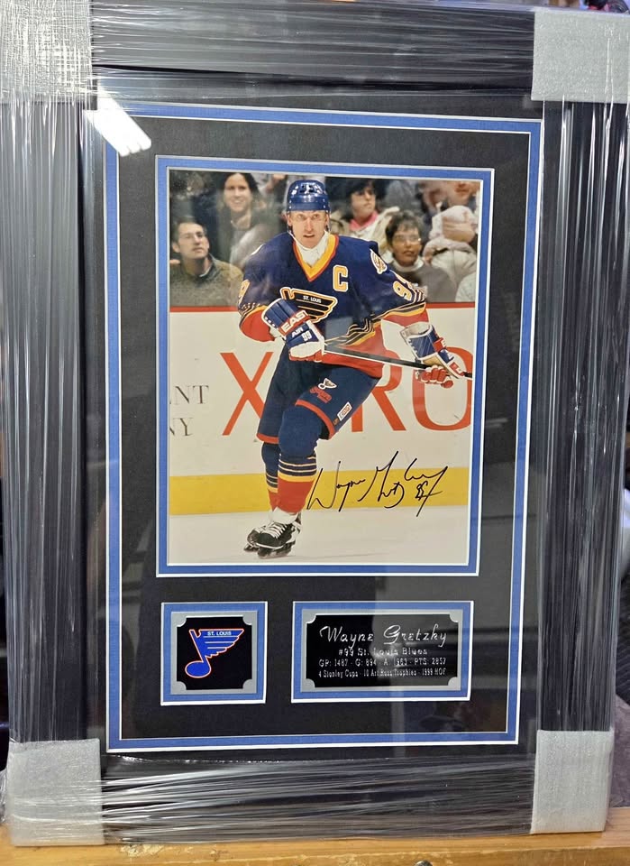 Wayne Gretzky Signed St. Louis Blues Custom Framed Photo — JSA Certified
