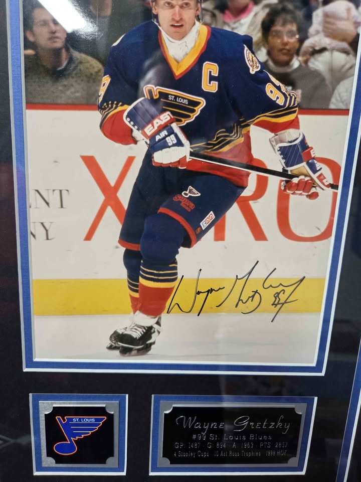 Wayne Gretzky Signed St. Louis Blues Custom Framed Photo — JSA Certified