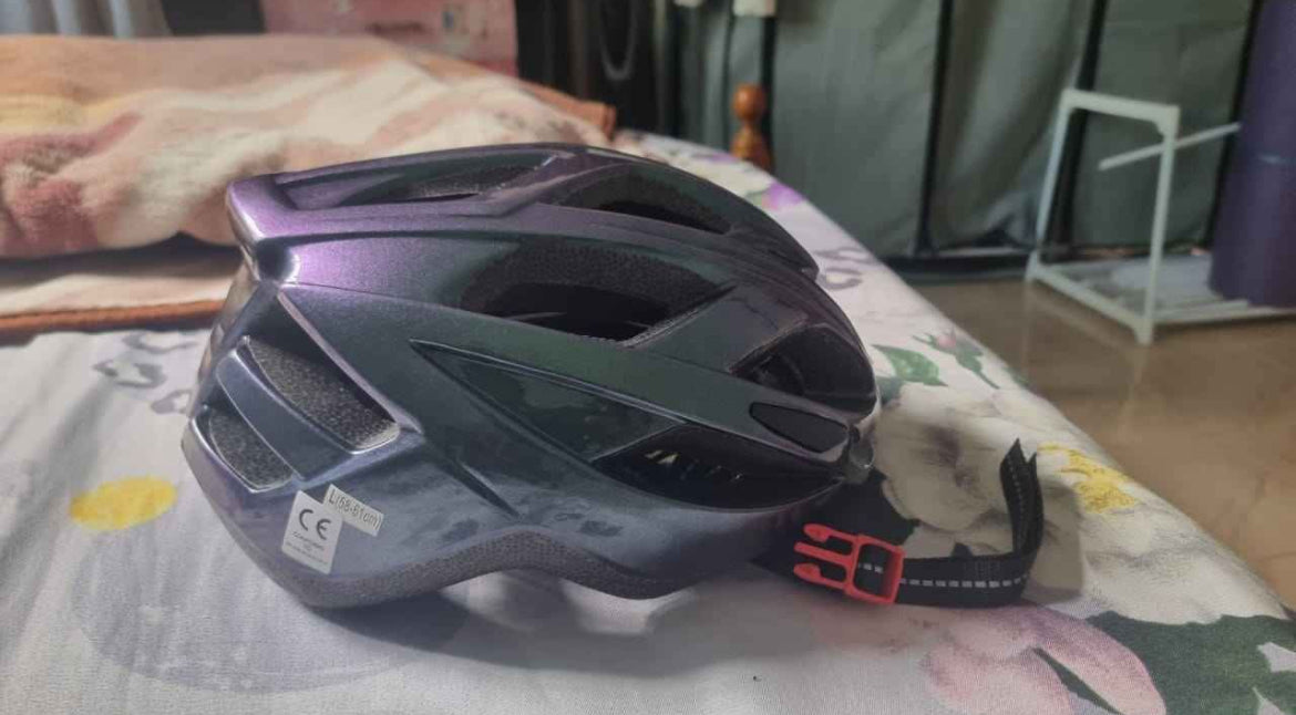 Hema’s Unopened Size L Helmet – Grab It Now!