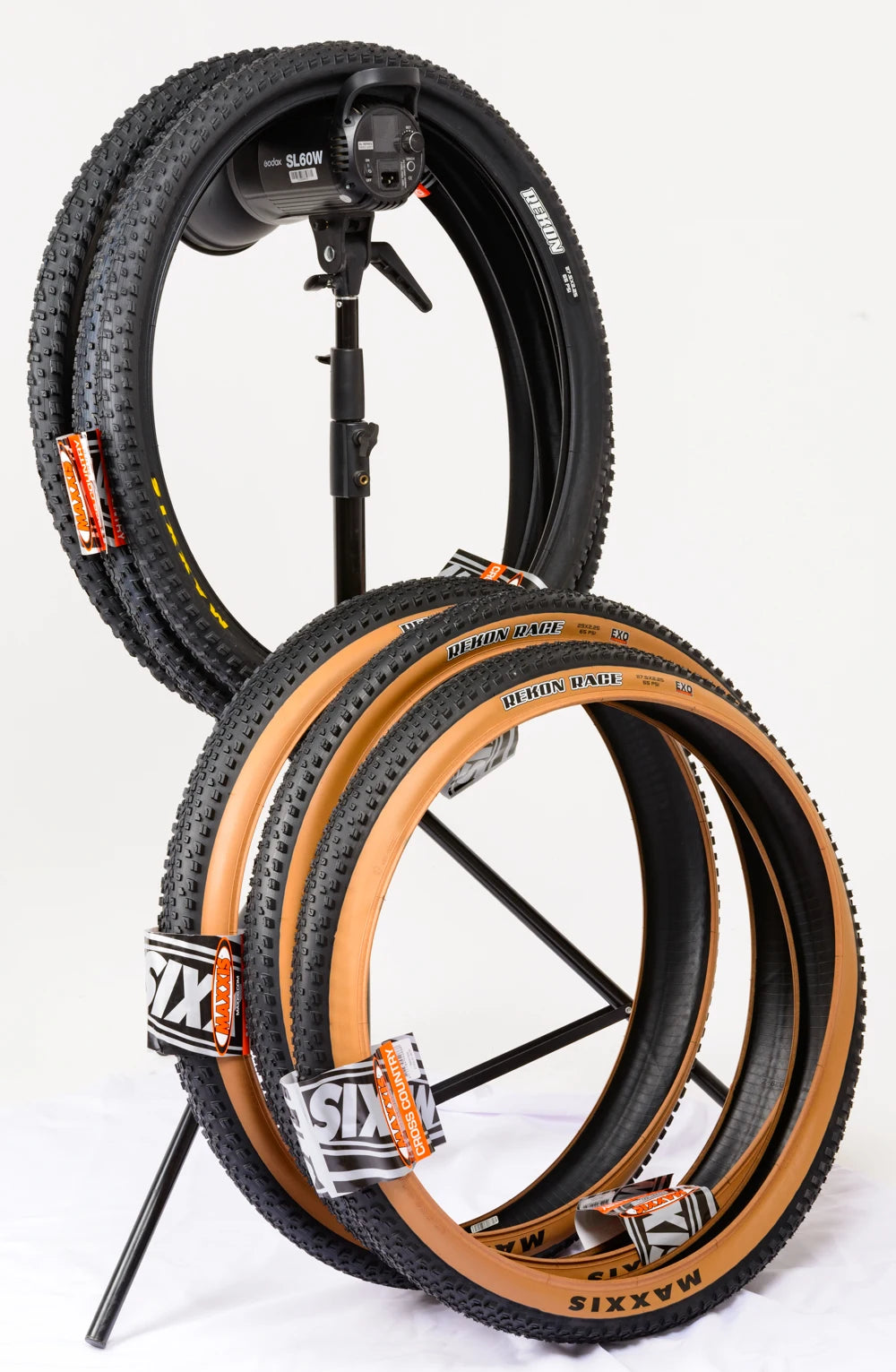 🚵♂️ MAXXIS REKON RACE MTB Tire – 29-Inch & 27.5 | Versatile Mountain Bike Tyre | Sizes: 29x2.25, 29x2.4, 27.5x2.25, 29x2.6 🌟