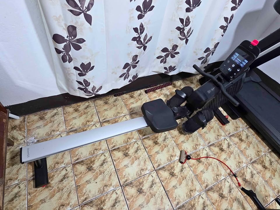 Indoor Rower - Like New, Cash at Pickup or Pay Online - Used