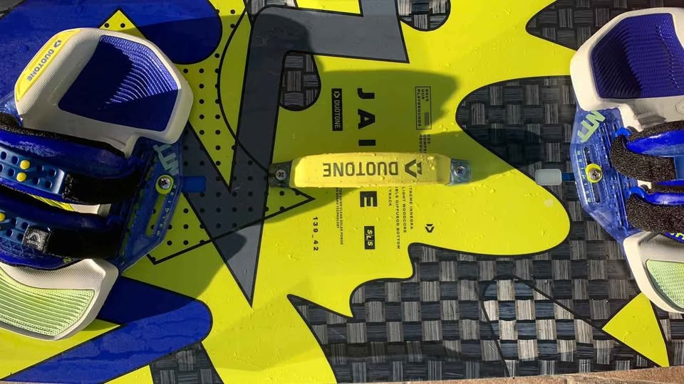 Duotone Select Blue 2024 Twintip Kiteboard (142x42, - Used)