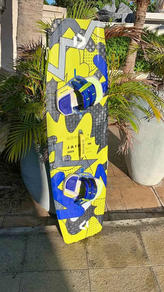 Duotone Select Blue 2024 Twintip Kiteboard (142x42, - Used)
