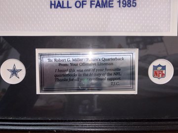 Framed Signed Roger Staubach Jersey – Vintage 1980s Style Sports Memorabilia