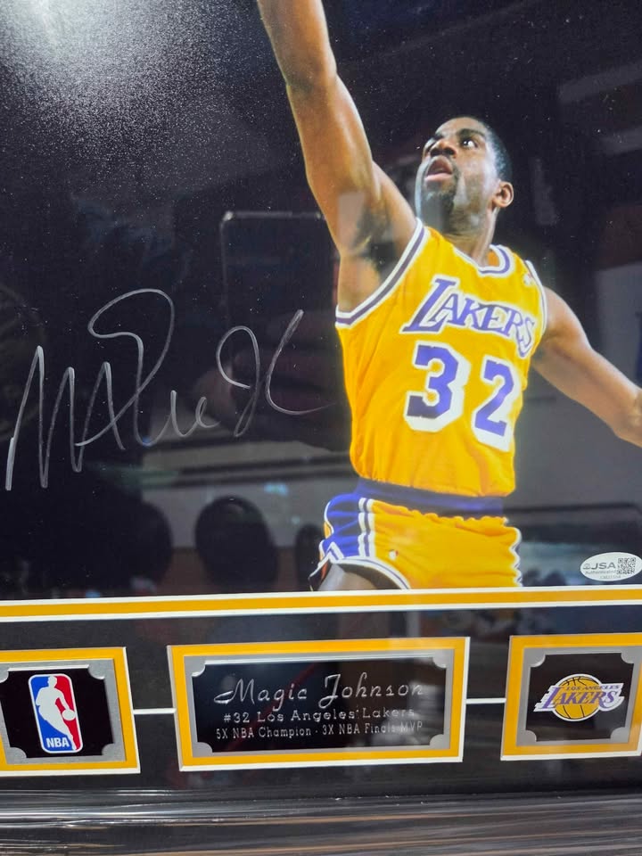 Magic Johnson Signed Los Angeles Lakers / Framed Photo — JSA Certified