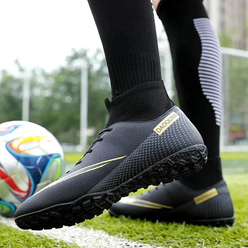 ⚽ Men's High-Cut Football Boots: Unleash Your Game with Assassin Chuteira TF/AG! 👟